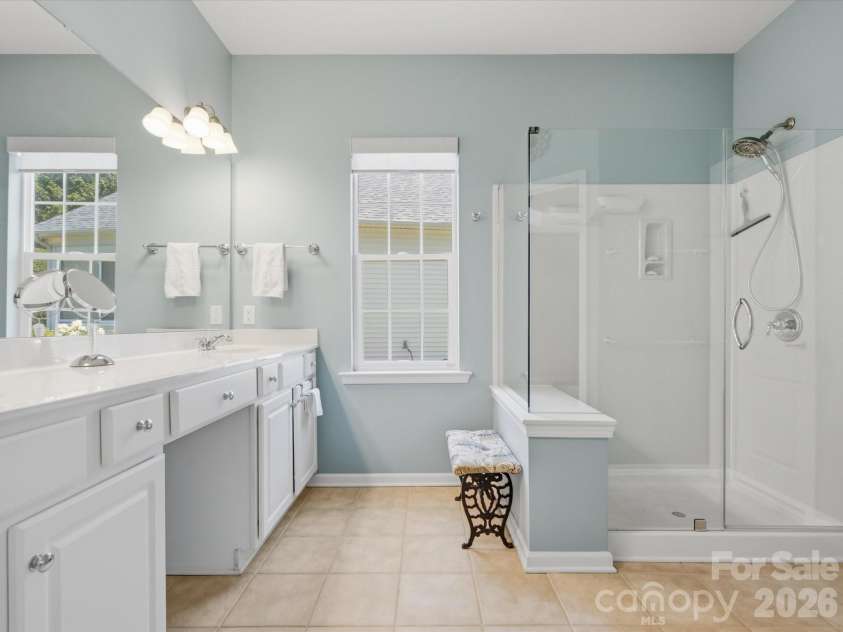 6747 Fieldstone Manor Drive, Matthews, NC 28105.  MLS# CAR4396924, YatesRealty ID 34626. 
