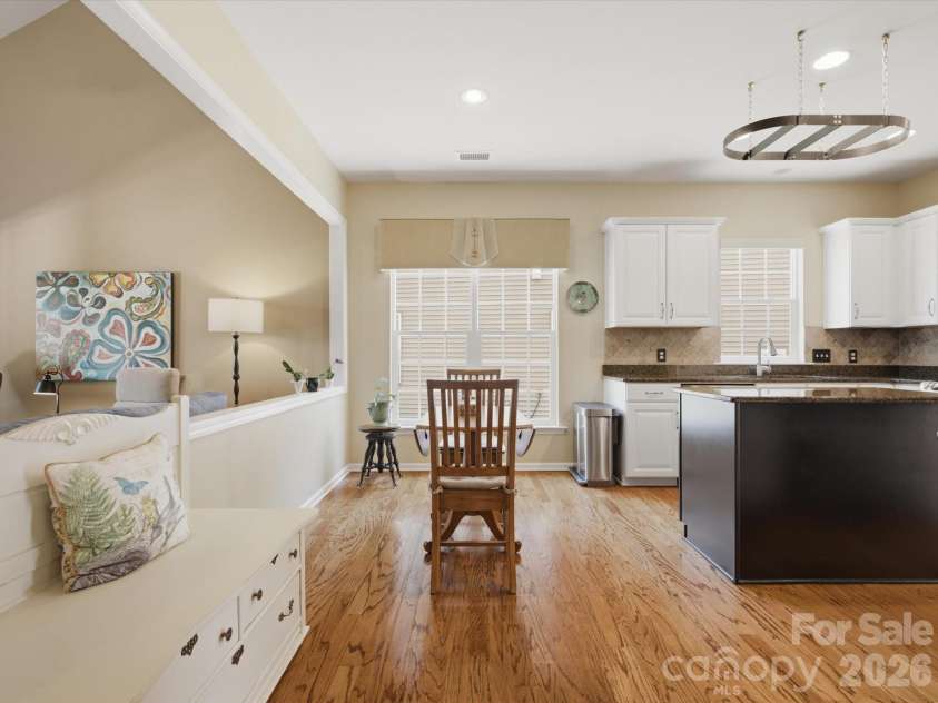6747 Fieldstone Manor Drive, Matthews, NC 28105.  MLS# CAR4396924, YatesRealty ID 34626. 