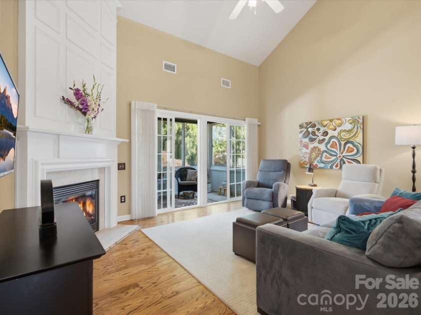 6747 Fieldstone Manor Drive, Matthews, NC 28105.  MLS# CAR4396924, YatesRealty ID 34626. 