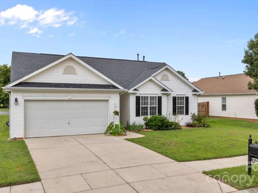 7417 Sparkleberry Drive, Indian Trail, NC 28079.  MLS# CAR4294955, YatesRealty ID 34628. 