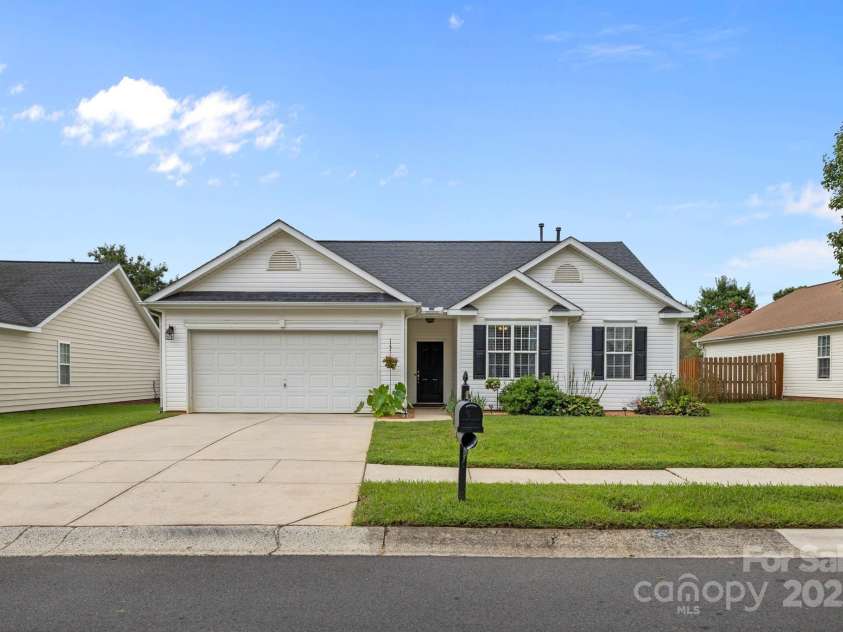 7417 Sparkleberry Drive, Indian Trail, NC 28079.  MLS# CAR4294955, YatesRealty ID 34628. 