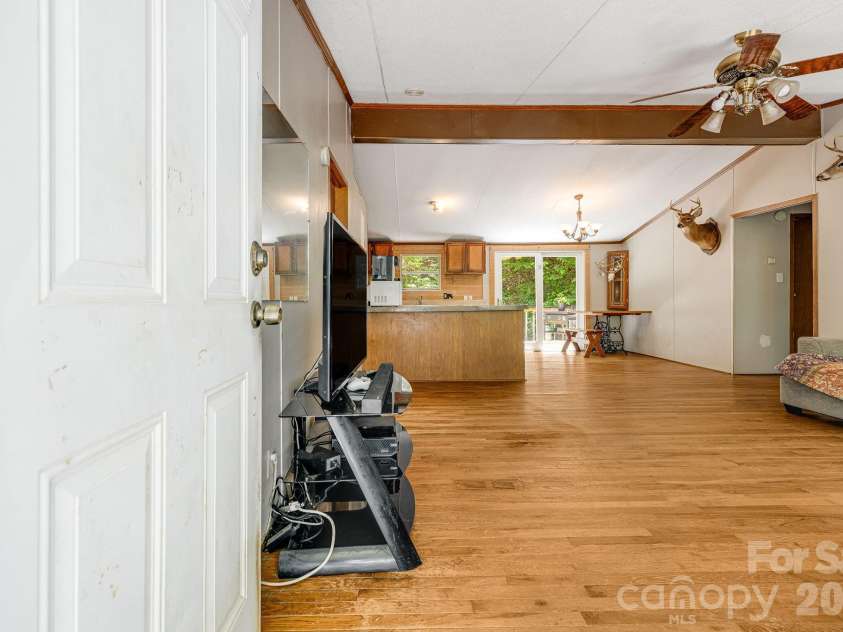 94 Long Ridge Road, Candler, NC 28715.  MLS# CAR4385586, YatesRealty ID 34628. 