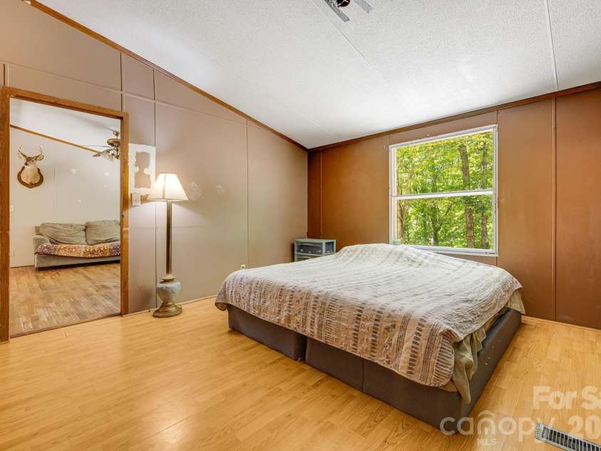 94 Long Ridge Road, Candler, NC 28715.  MLS# CAR4385586, YatesRealty ID 34628. 