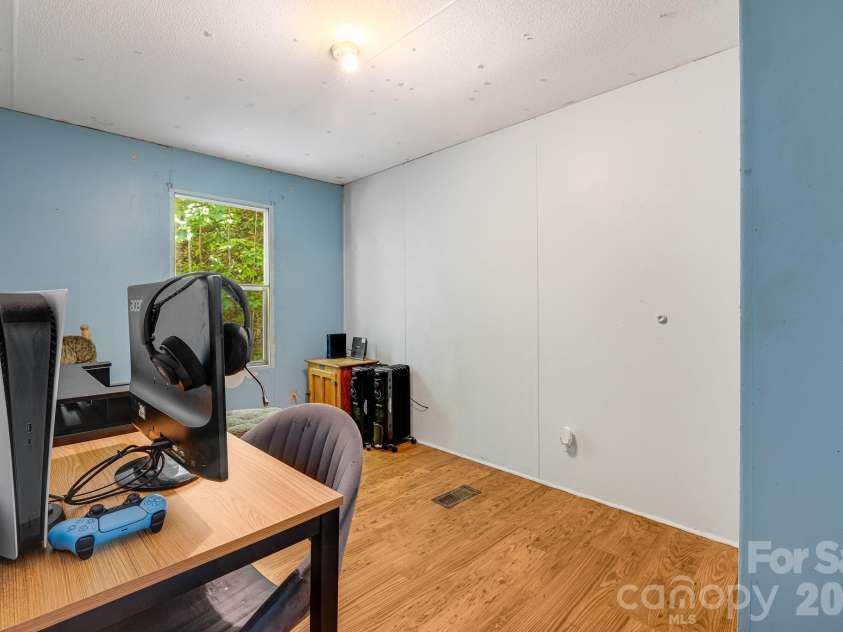 94 Long Ridge Road, Candler, NC 28715.  MLS# CAR4385586, YatesRealty ID 34628. 