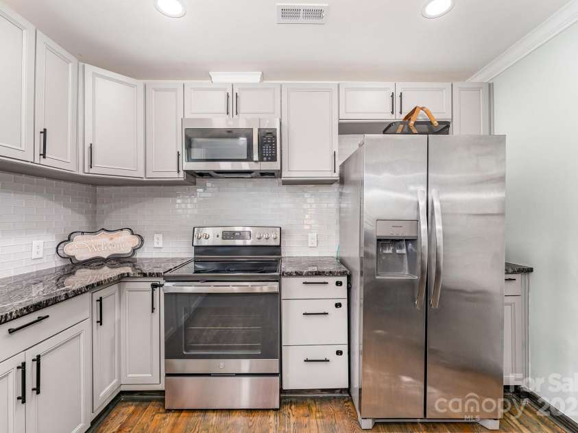 525 Carolina Boulevard, Salisbury, NC 28146.  MLS# CAR4291984, YatesRealty ID 34629. 