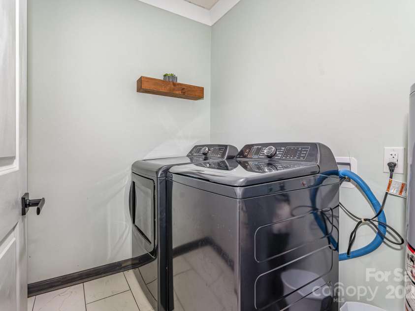 525 Carolina Boulevard, Salisbury, NC 28146.  MLS# CAR4291984, YatesRealty ID 34629. 