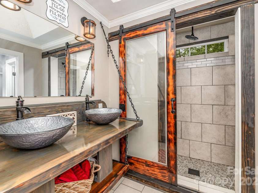 525 Carolina Boulevard, Salisbury, NC 28146.  MLS# CAR4291984, YatesRealty ID 34629. 