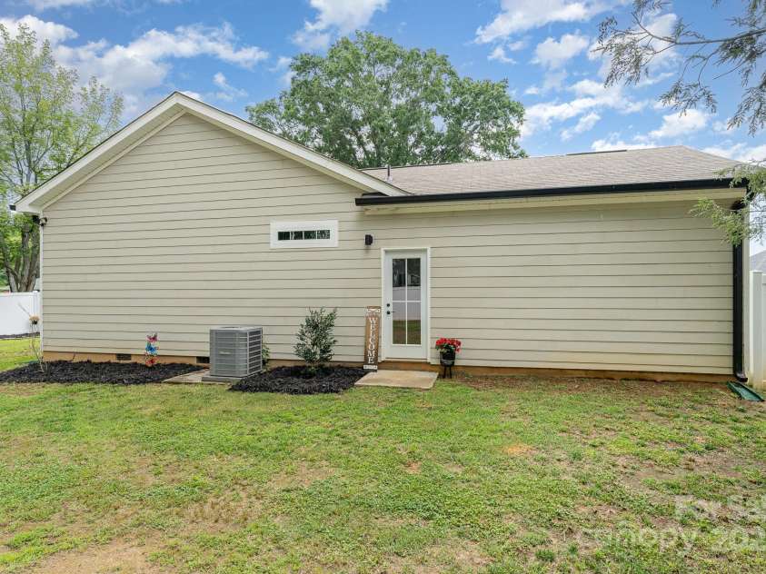 525 Carolina Boulevard, Salisbury, NC 28146.  MLS# CAR4291984, YatesRealty ID 34629. 