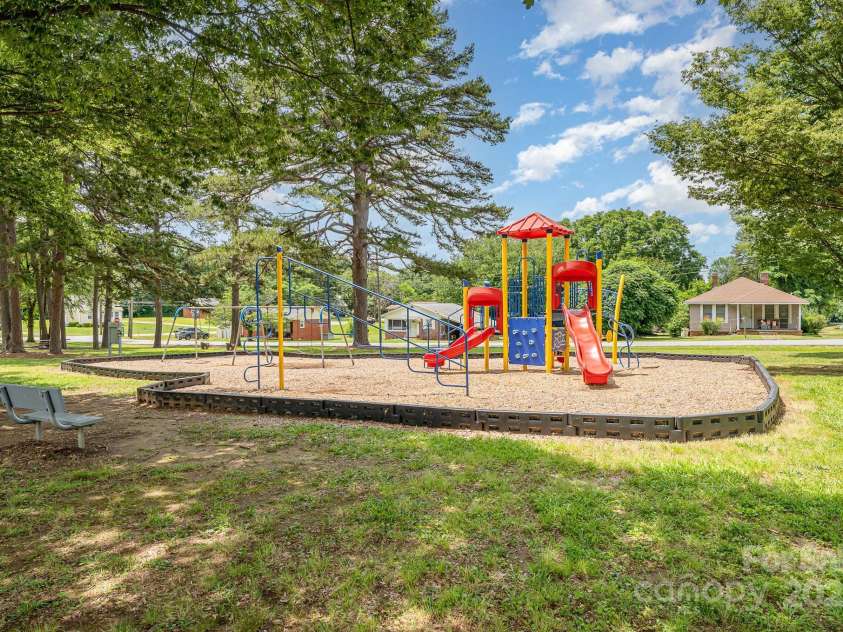 525 Carolina Boulevard, Salisbury, NC 28146.  MLS# CAR4291984, YatesRealty ID 34629. 