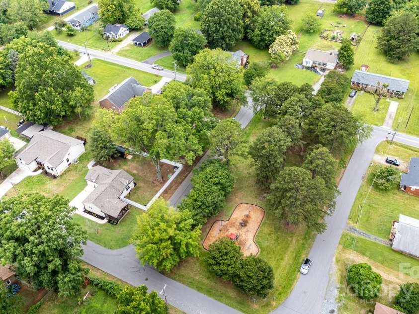 525 Carolina Boulevard, Salisbury, NC 28146.  MLS# CAR4291984, YatesRealty ID 34629. 