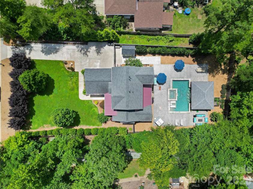 6218 Cory Bret Lane, Charlotte, NC 28278.  MLS# CAR4394062, YatesRealty ID 34631. 