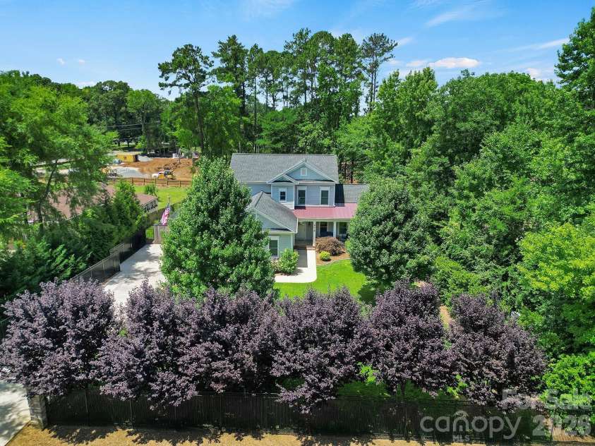 6218 Cory Bret Lane, Charlotte, NC 28278.  MLS# CAR4394062, YatesRealty ID 34631. 