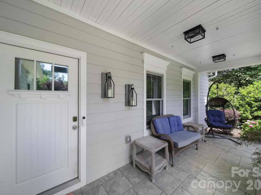6218 Cory Bret Lane, Charlotte, NC 28278.  MLS# CAR4394062, YatesRealty ID 34631. 