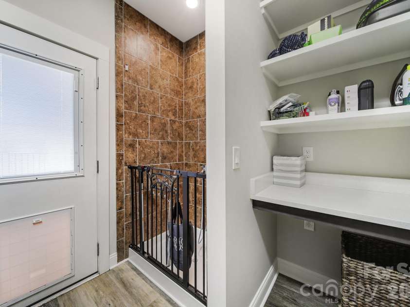 6218 Cory Bret Lane, Charlotte, NC 28278.  MLS# CAR4394062, YatesRealty ID 34631. 