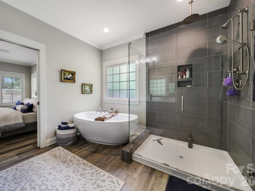 6218 Cory Bret Lane, Charlotte, NC 28278.  MLS# CAR4394062, YatesRealty ID 34631. 