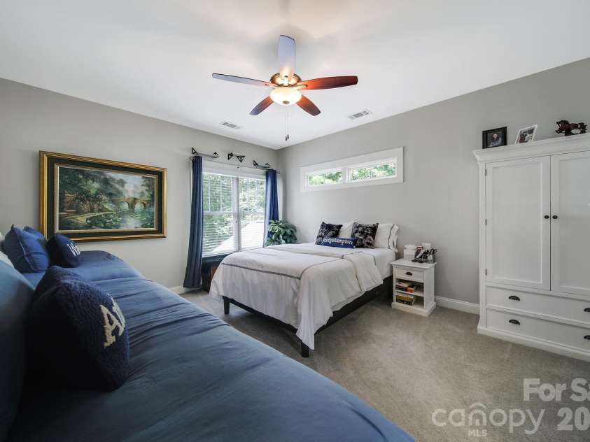 6218 Cory Bret Lane, Charlotte, NC 28278.  MLS# CAR4394062, YatesRealty ID 34631. 