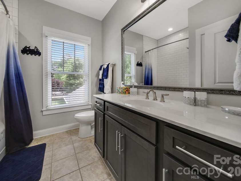 6218 Cory Bret Lane, Charlotte, NC 28278.  MLS# CAR4394062, YatesRealty ID 34631. 