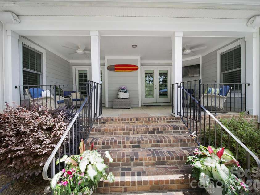 6218 Cory Bret Lane, Charlotte, NC 28278.  MLS# CAR4394062, YatesRealty ID 34631. 