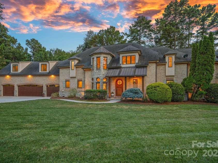185 Tuskarora Trail, Mooresville, NC 28117.  MLS# CAR4281748, YatesRealty ID 34632. 