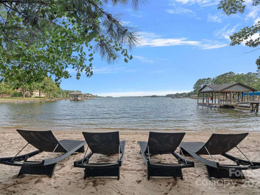 185 Tuskarora Trail, Mooresville, NC 28117.  MLS# CAR4281748, YatesRealty ID 34632. 