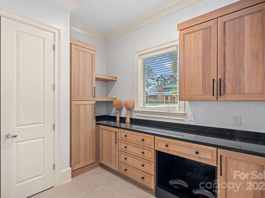 185 Tuskarora Trail, Mooresville, NC 28117.  MLS# CAR4281748, YatesRealty ID 34632. 