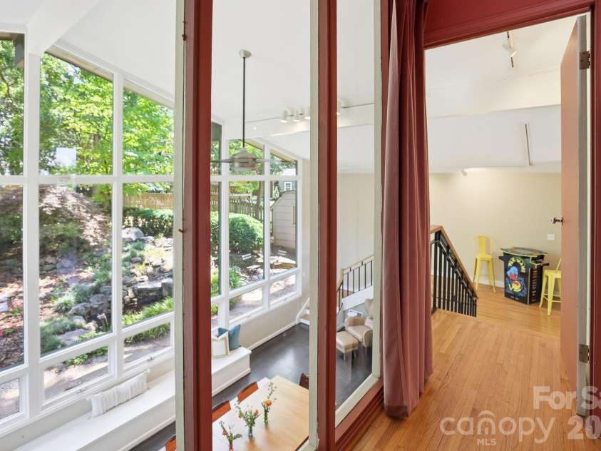 4027 Glenfall Avenue, Charlotte, NC 28210.  MLS# CAR4395887, YatesRealty ID 34632. 