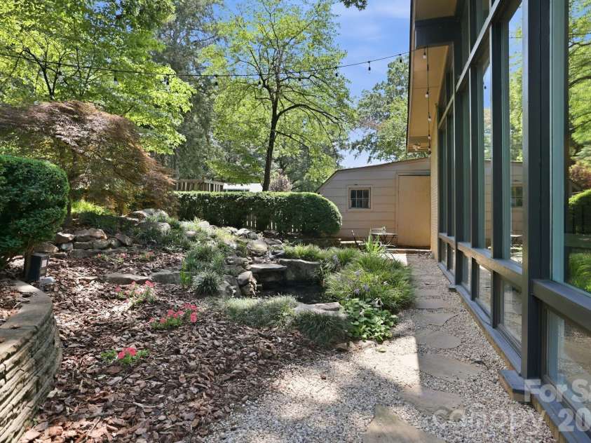 4027 Glenfall Avenue, Charlotte, NC 28210.  MLS# CAR4395887, YatesRealty ID 34632. 