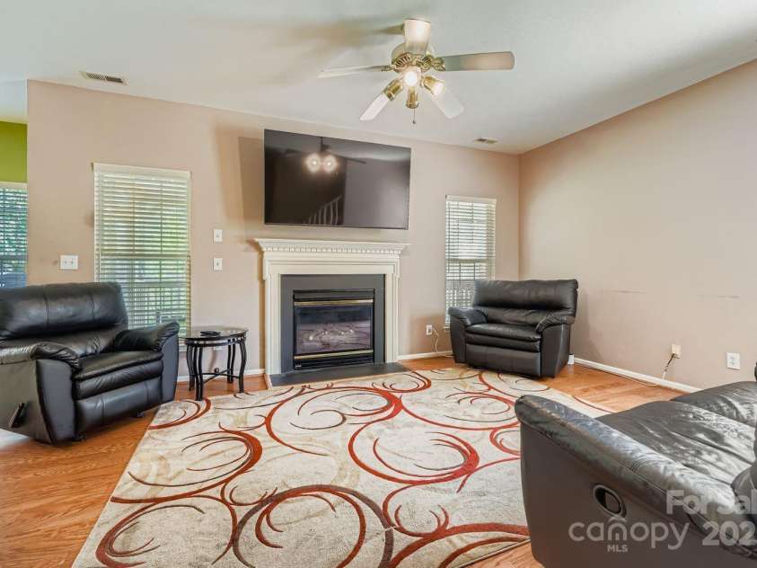 13408 Toka Court, Huntersville, NC 28078.  MLS# CAR4293402, YatesRealty ID 34633. Great Room