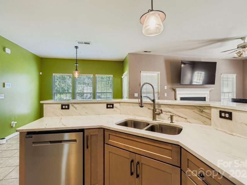 13408 Toka Court, Huntersville, NC 28078.  MLS# CAR4293402, YatesRealty ID 34633. Kitchen with Stainless Appliances