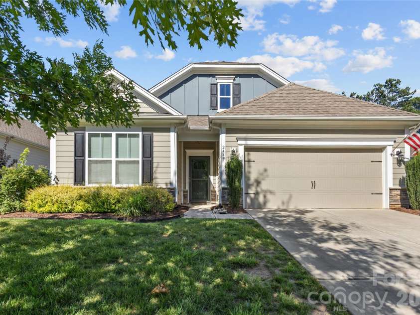 2449 Seagull Drive, Denver, NC 28037.  MLS# CAR4398532, YatesRealty ID 34633. 