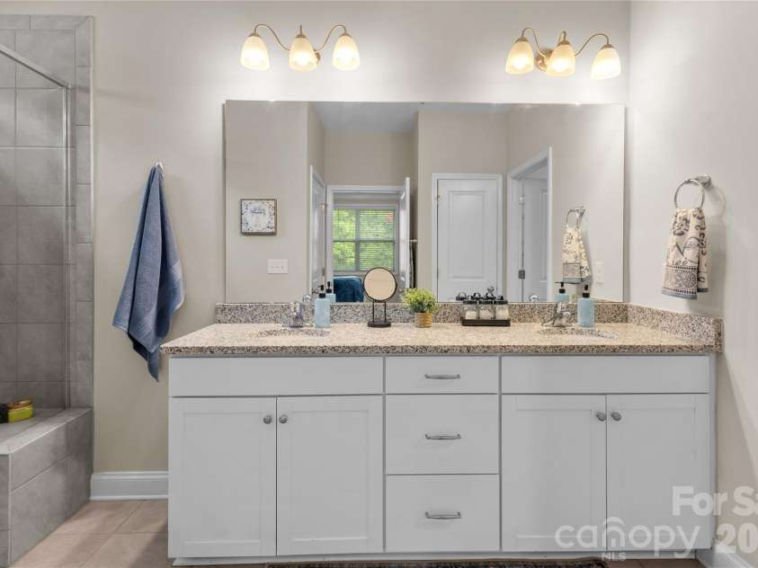 2449 Seagull Drive, Denver, NC 28037.  MLS# CAR4398532, YatesRealty ID 34633. 