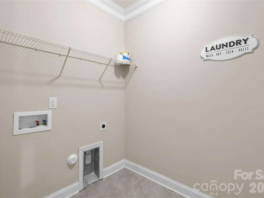 2449 Seagull Drive, Denver, NC 28037.  MLS# CAR4398532, YatesRealty ID 34633. 