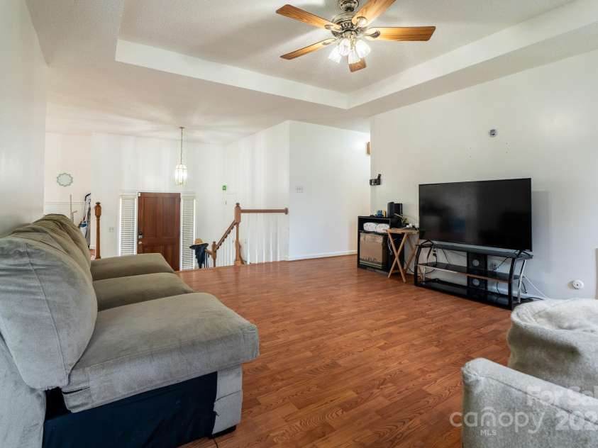 2439 36th Avenue, Hickory, NC 28601.  MLS# CAR4288310, YatesRealty ID 34635. 