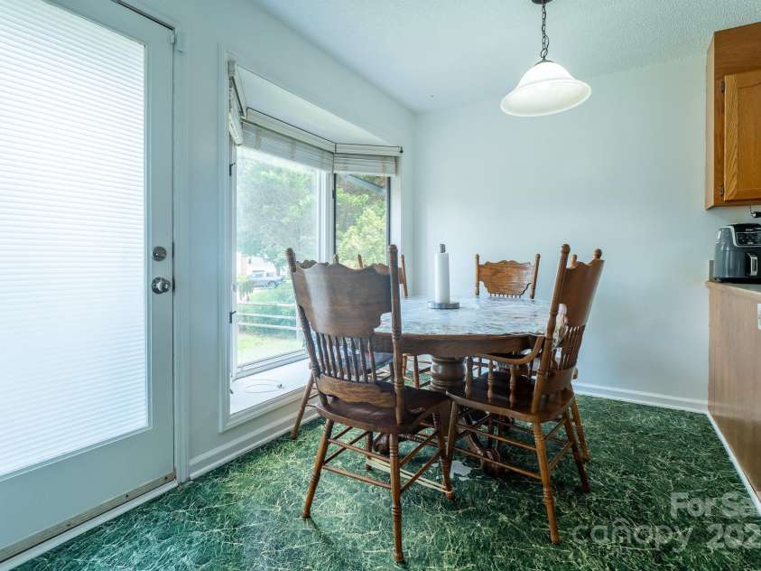 2439 36th Avenue, Hickory, NC 28601.  MLS# CAR4288310, YatesRealty ID 34635. 