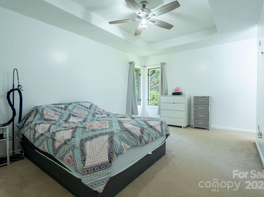 2439 36th Avenue, Hickory, NC 28601.  MLS# CAR4288310, YatesRealty ID 34635. 