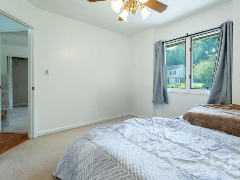 2439 36th Avenue, Hickory, NC 28601.  MLS# CAR4288310, YatesRealty ID 34635. 