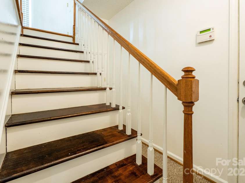 2439 36th Avenue, Hickory, NC 28601.  MLS# CAR4288310, YatesRealty ID 34635. 