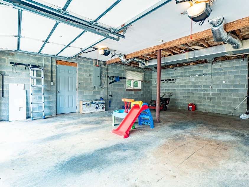 2439 36th Avenue, Hickory, NC 28601.  MLS# CAR4288310, YatesRealty ID 34635. 