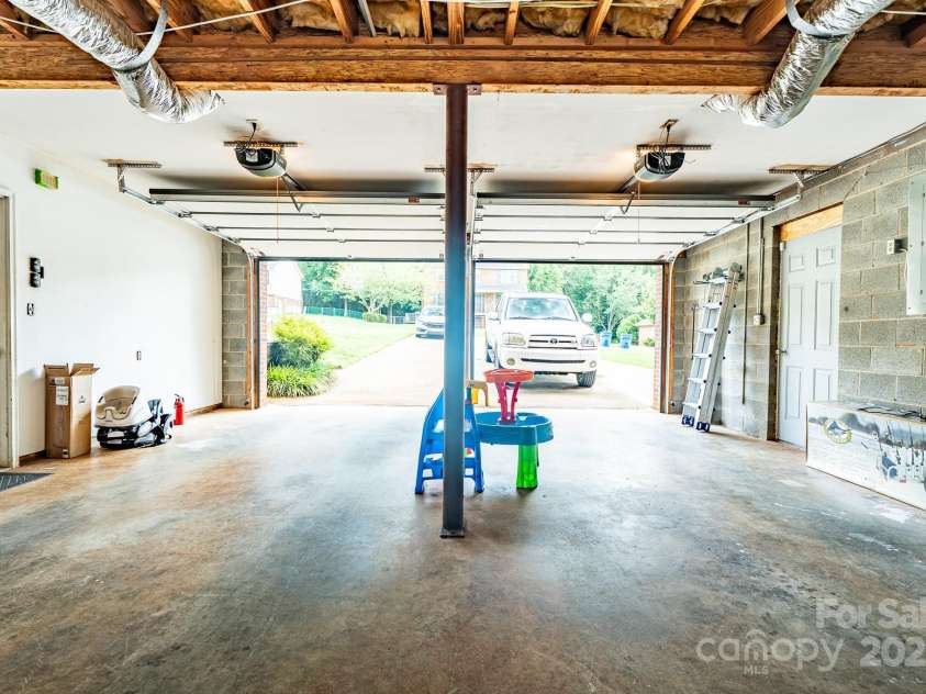 2439 36th Avenue, Hickory, NC 28601.  MLS# CAR4288310, YatesRealty ID 34635. 