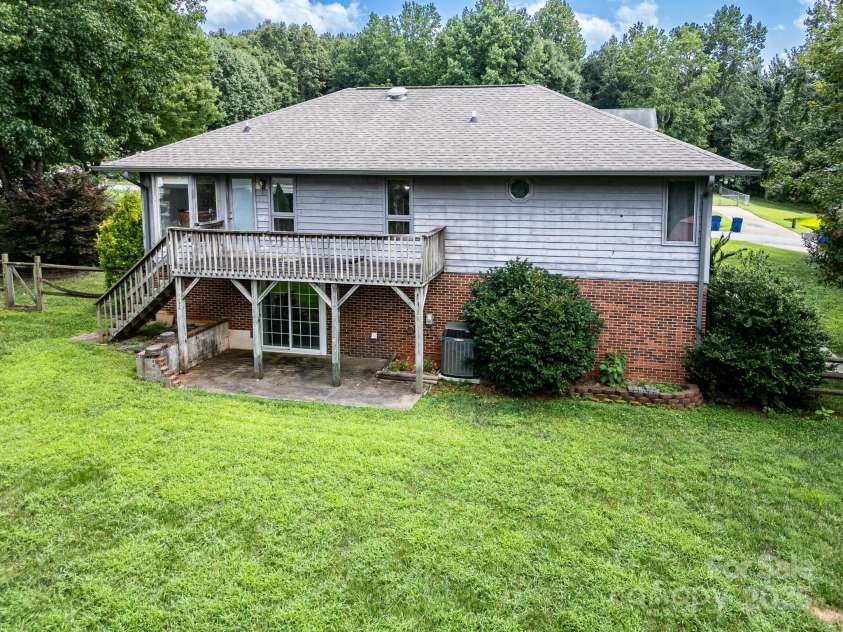 2439 36th Avenue, Hickory, NC 28601.  MLS# CAR4288310, YatesRealty ID 34635. 