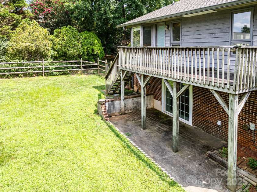 2439 36th Avenue, Hickory, NC 28601.  MLS# CAR4288310, YatesRealty ID 34635. 