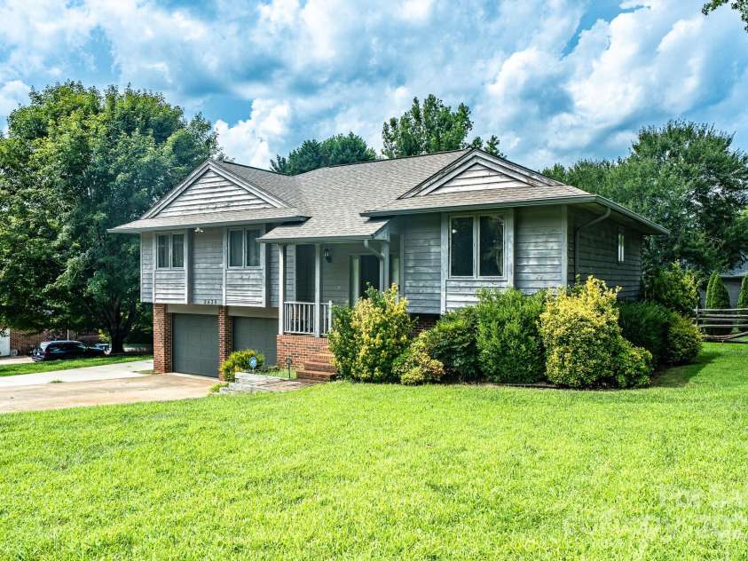 2439 36th Avenue, Hickory, NC 28601.  MLS# CAR4288310, YatesRealty ID 34635. 