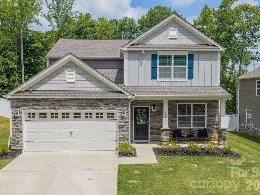 3629 Azalea Ridge Drive, Mount Holly, NC 28120.  MLS# CAR4399386, YatesRealty ID 34636. Great curb appeal!