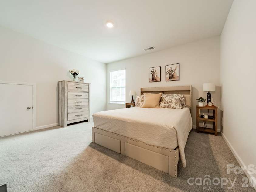 3629 Azalea Ridge Drive, Mount Holly, NC 28120.  MLS# CAR4399386, YatesRealty ID 34636. Guest Room