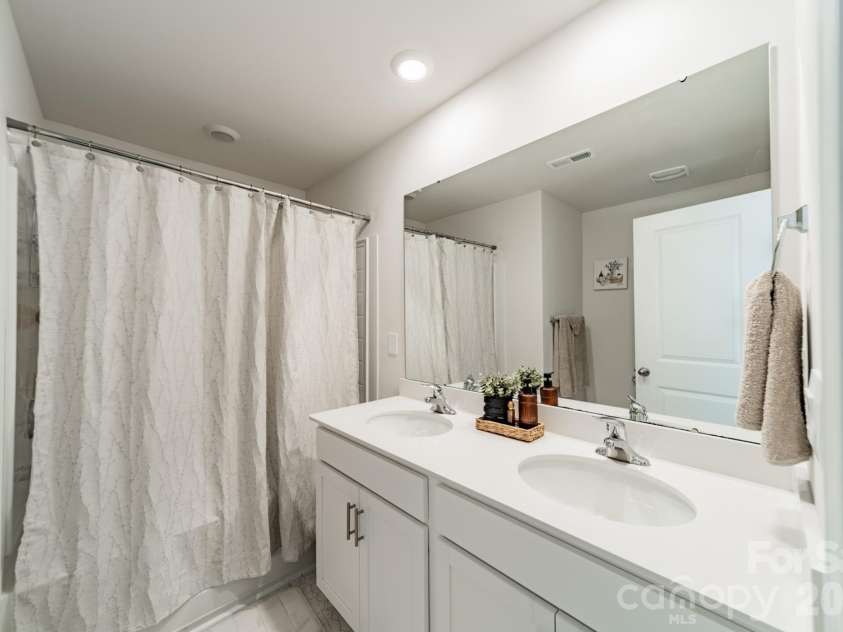 3629 Azalea Ridge Drive, Mount Holly, NC 28120.  MLS# CAR4399386, YatesRealty ID 34636. Primary Bath 2
