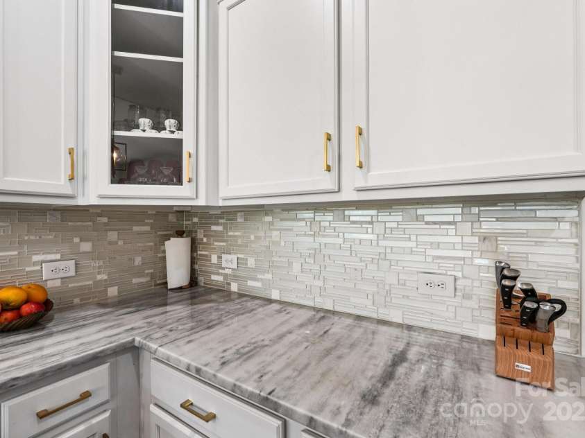 4698 Selhurst Drive, Fort Mill, SC 29707.  MLS# CAR4282496, YatesRealty ID 34636. 