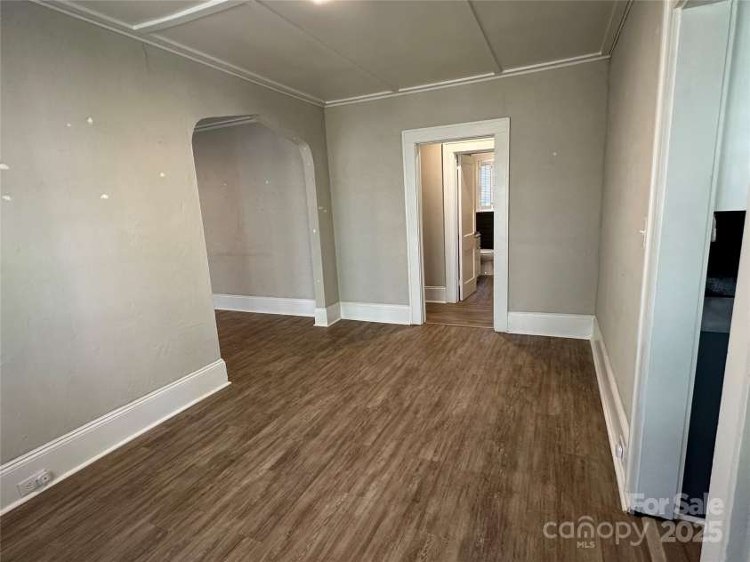 65 Westover Drive, Asheville, NC 28801.  MLS# CAR4290558, YatesRealty ID 34637. 