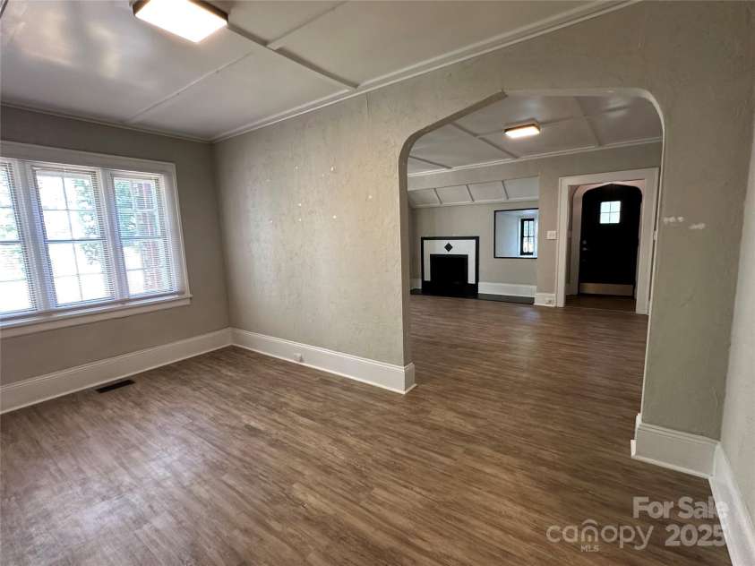 65 Westover Drive, Asheville, NC 28801.  MLS# CAR4290558, YatesRealty ID 34637. 