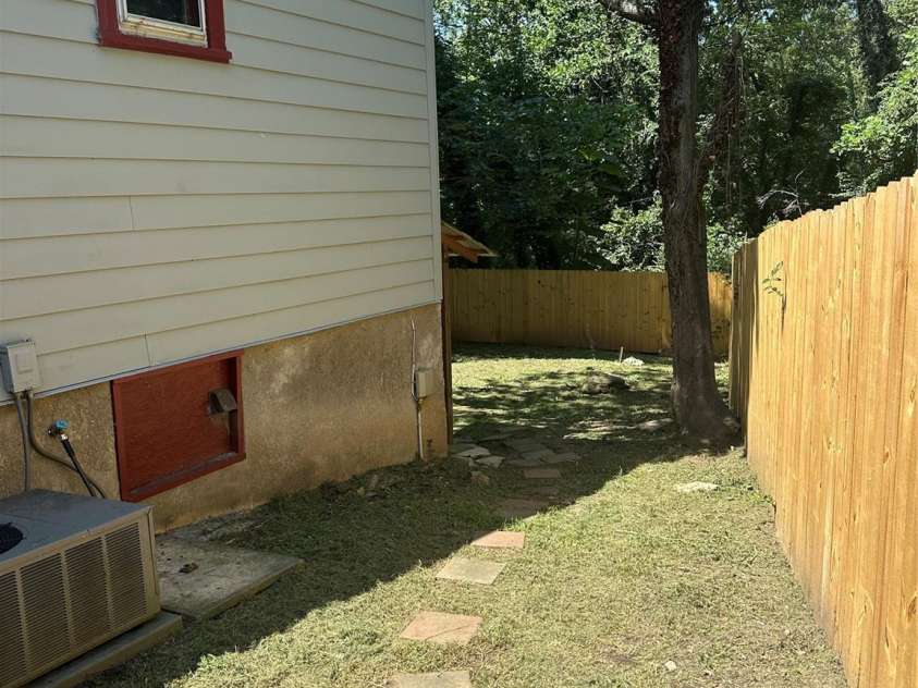 65 Westover Drive, Asheville, NC 28801.  MLS# CAR4290558, YatesRealty ID 34637. 