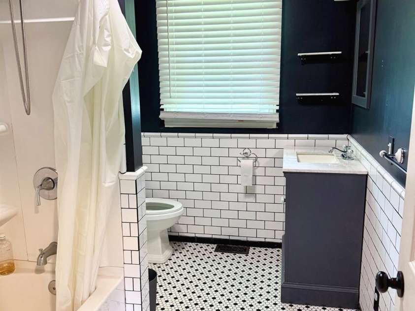 1556 Sam Smith Road, Fort Mill, SC 29708.  MLS# CAR4279108, YatesRealty ID 34638. Renovated full bathroom